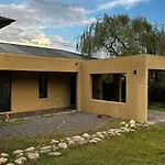 Casa Con Pileta Grande En Castellanos San Lorenzo ,Paisaje Unico, Tranquilidad Y Comodidad