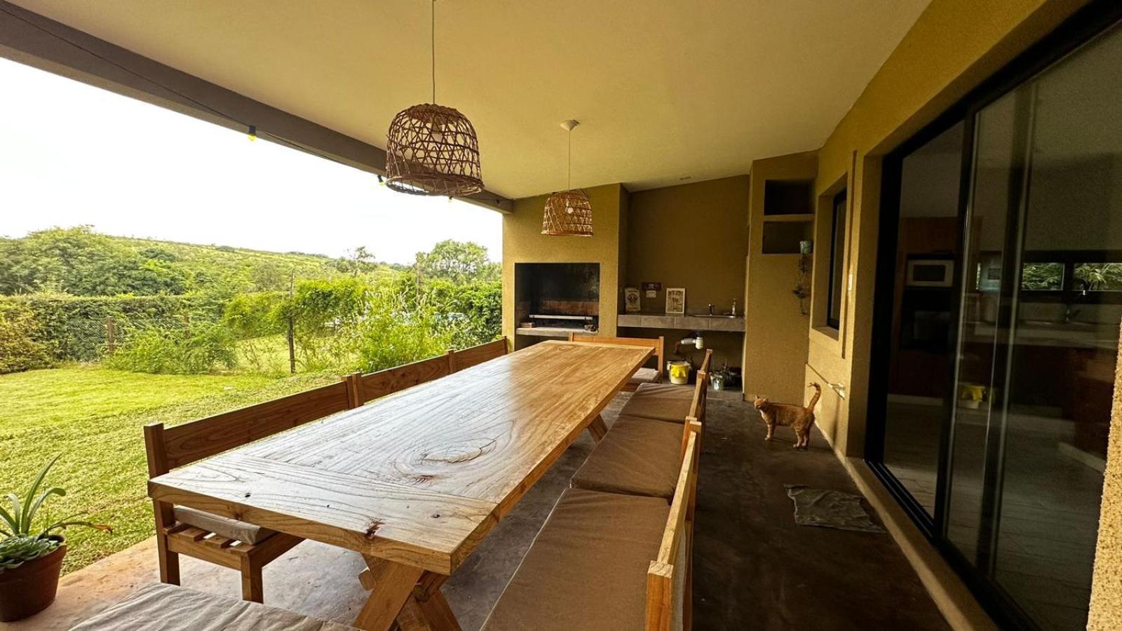 Casa Con Pileta Grande En Castellanos San Lorenzo ,paisaje Unico, Tranquilidad Y Comodidad *